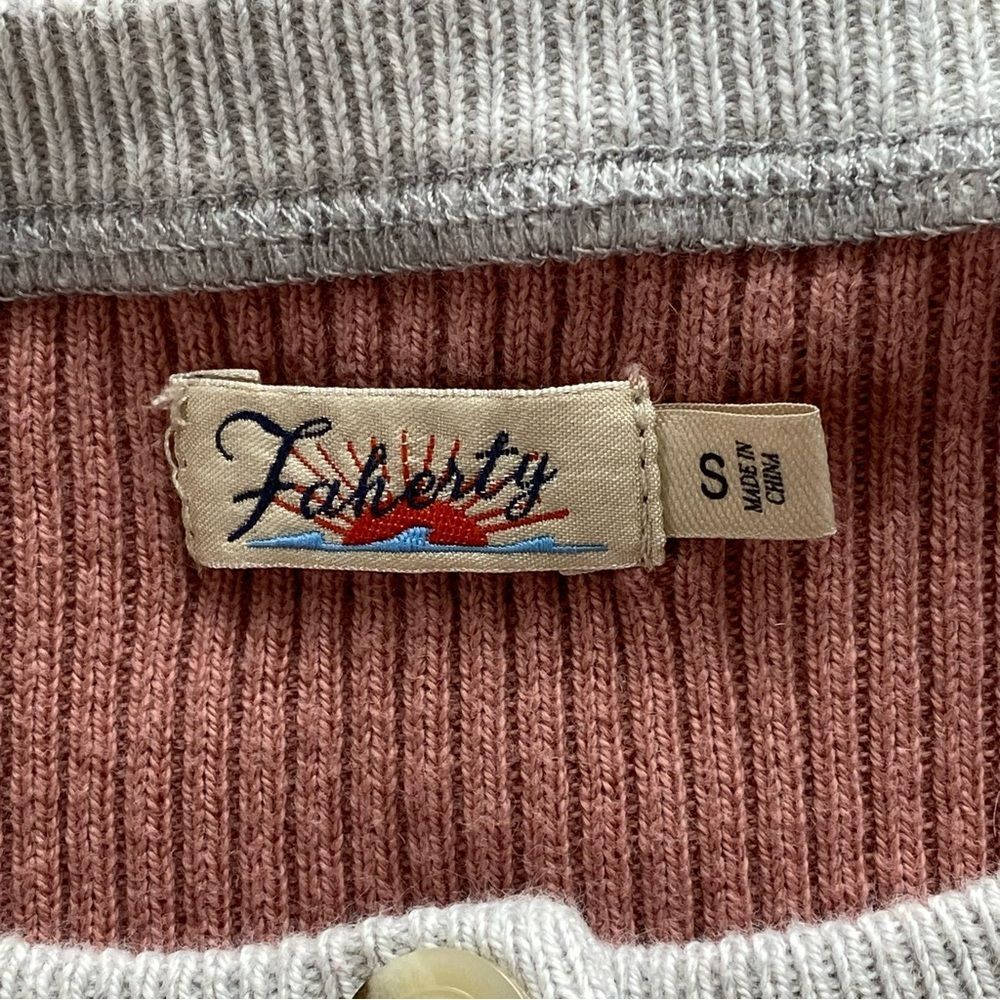 Faherty Rose Pink Colorblock Mikki Cotton/ Cashmere Henley Sweater Size Small - Picture 11 of 15